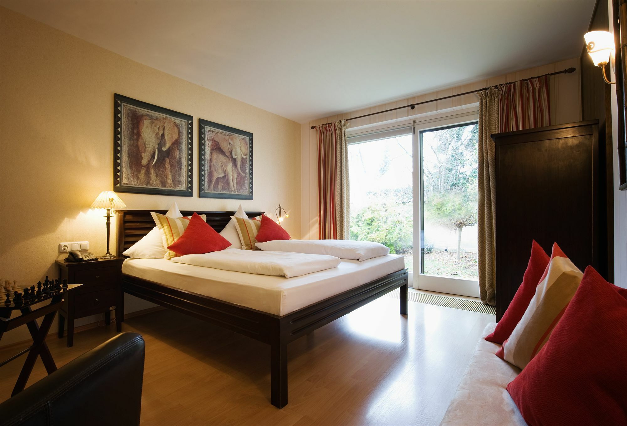 Villa Mittermeier, Hotellerie & Restaurant Rothenburg ob der Tauber Ngoại thất bức ảnh